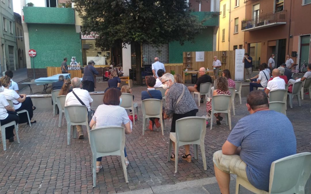 Inaugurate le panche nella piazzetta del Sambòt: l’evento e la photogallery